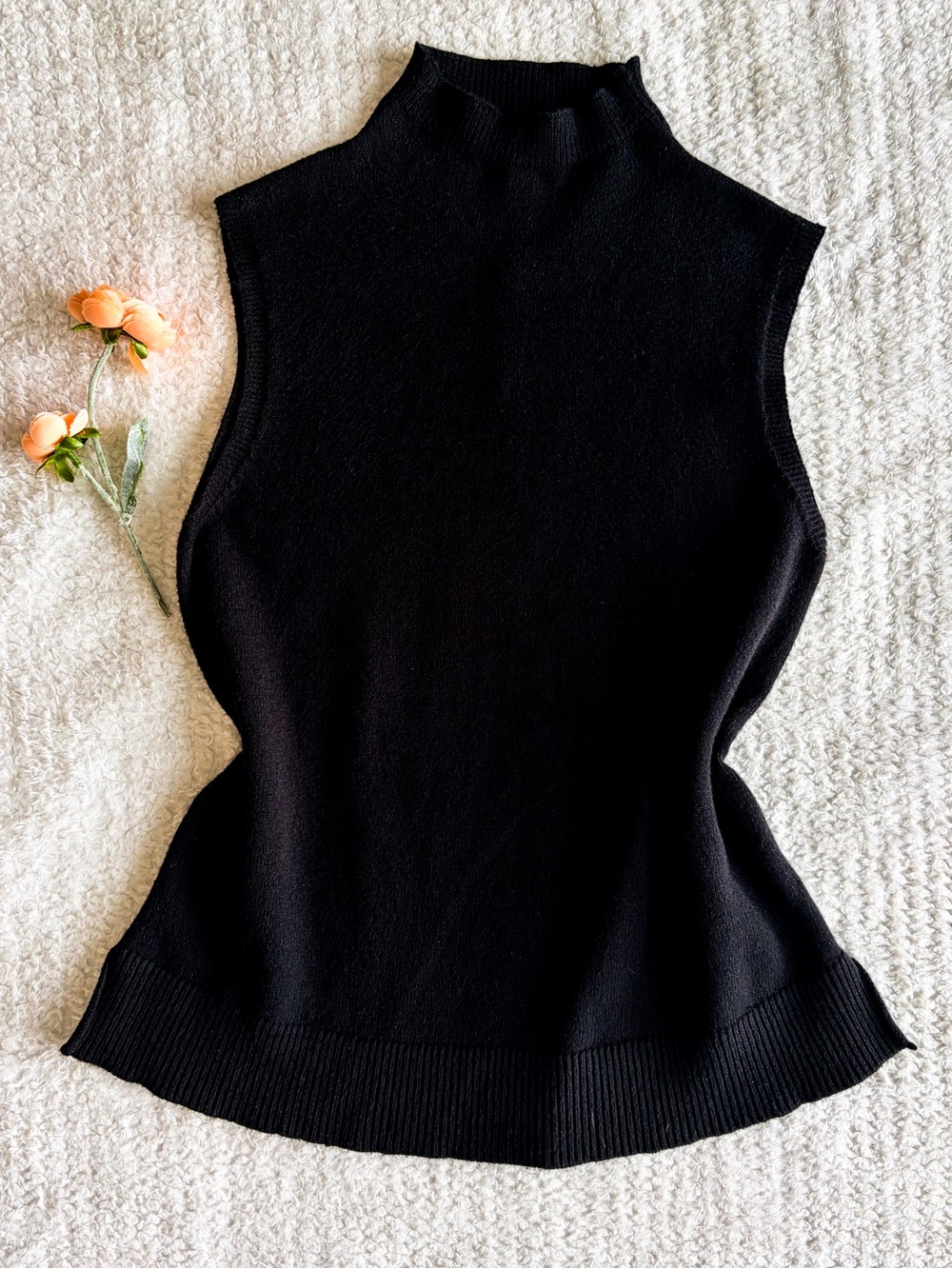 NWT Max Studio Black Knot Mock Neck Sleeveless Sweater Vest XS Elevated Basic